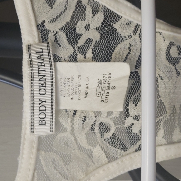 S Body Central Flutter Lace Bralette/Top. - Picture 2 of 5